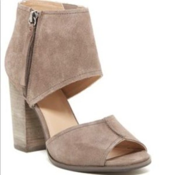 Kelsi Dagger Brooklyn Gaya Open Toe Bootie - Picture 1 of 13